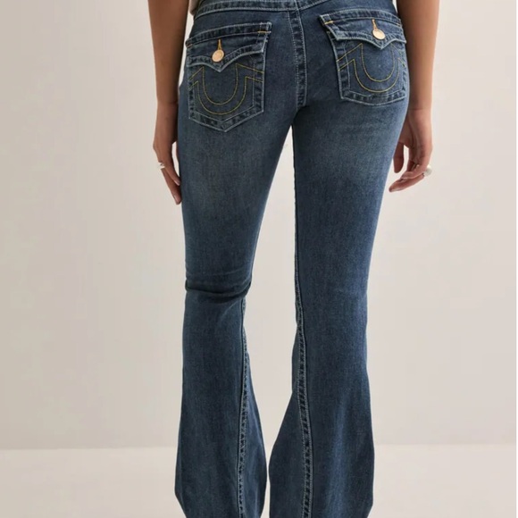 TRUE RELIGION NWT JOEY LOW RISE
FLARE JEANS Sz.28 MSRP $239 - Picture 3 of 14